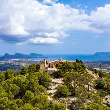Spain, Balearic Islands, Majorca, Pollena, Town and Santuario del Puig de Maria, aerial view - stock photo


Luftaufnahme, Spanien, Balearen, Mallorca, Tramuntana-Gebierge, Pollenca, Santuari de la Mare de Déu del Puig

Santuari de la Mare de Déu ...