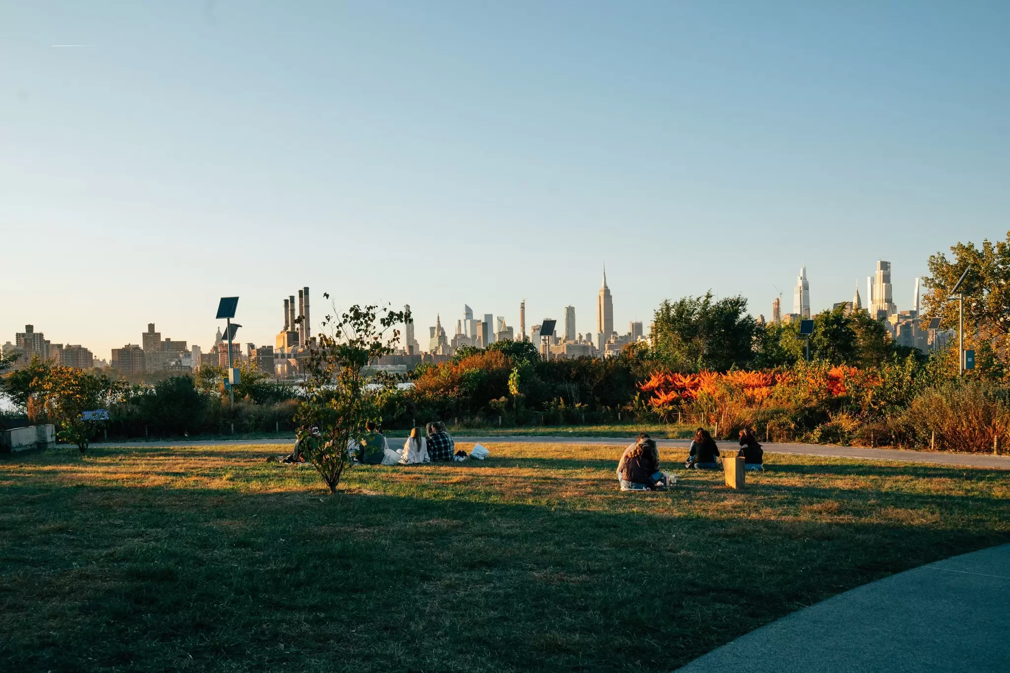 View of the Manhattan skyline from Williamsburg, Brooklyn. Cavan-Images/Shutterstock