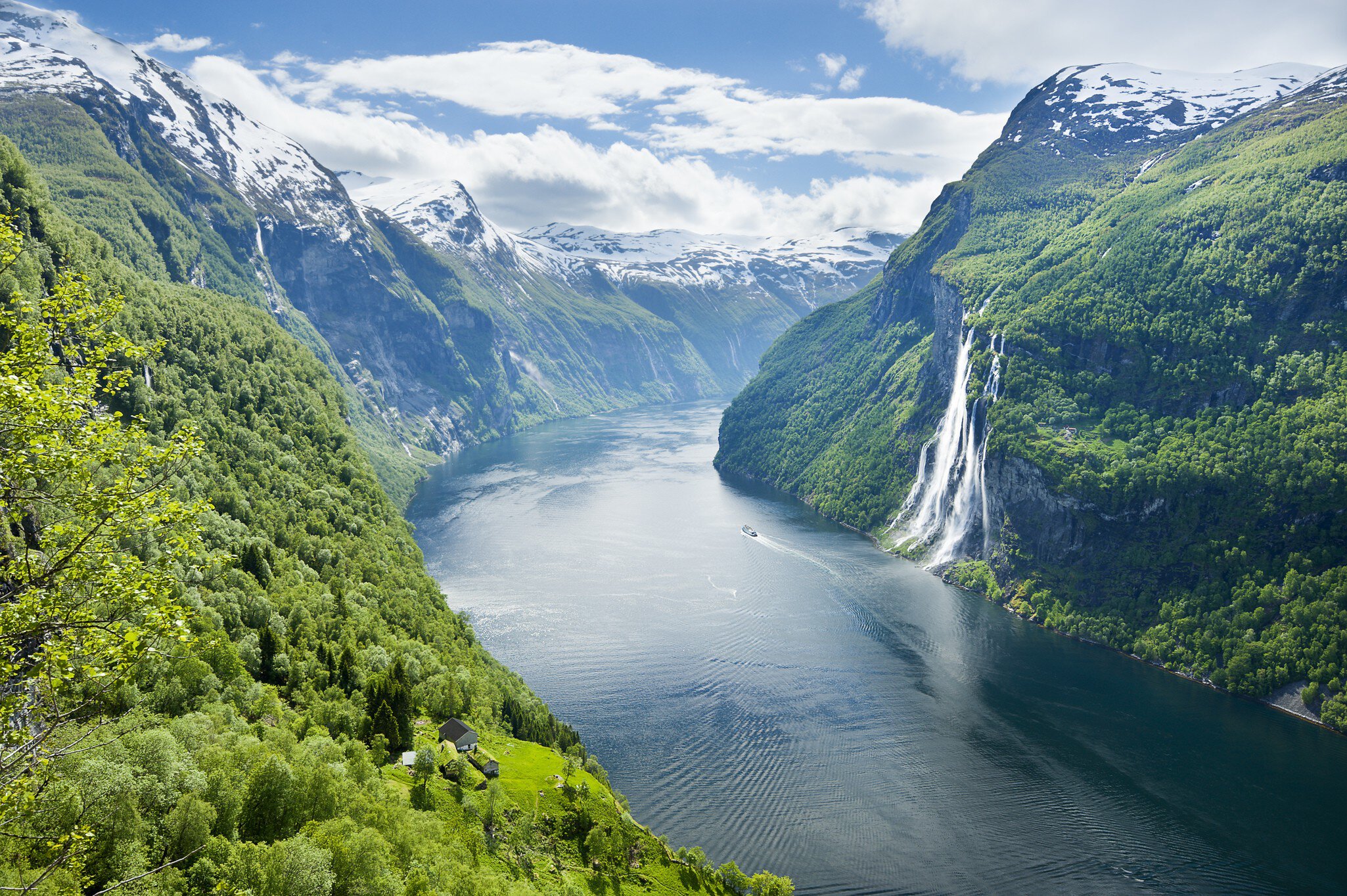 Overview of Geirangerfjord and Seven Sisters waterfall.