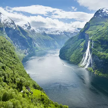 Overview of Geirangerfjord and Seven Sisters waterfall.