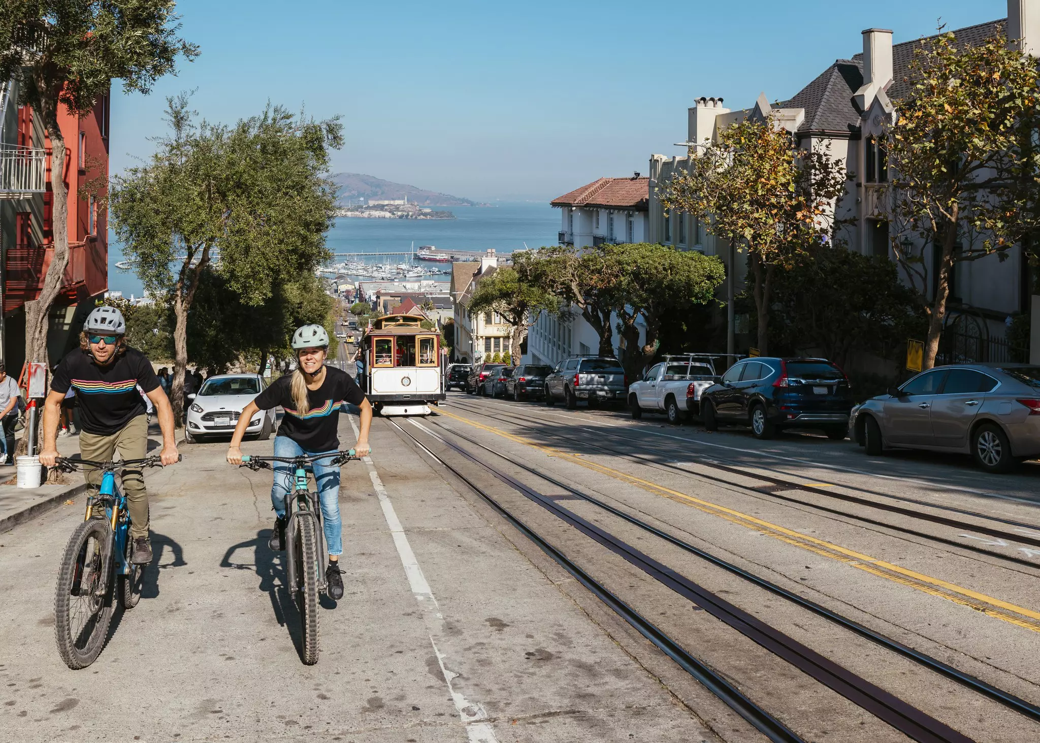 If you want to travel to San Francisco on a budget, bring or hire a bike © Martin Bissig / Getty Images