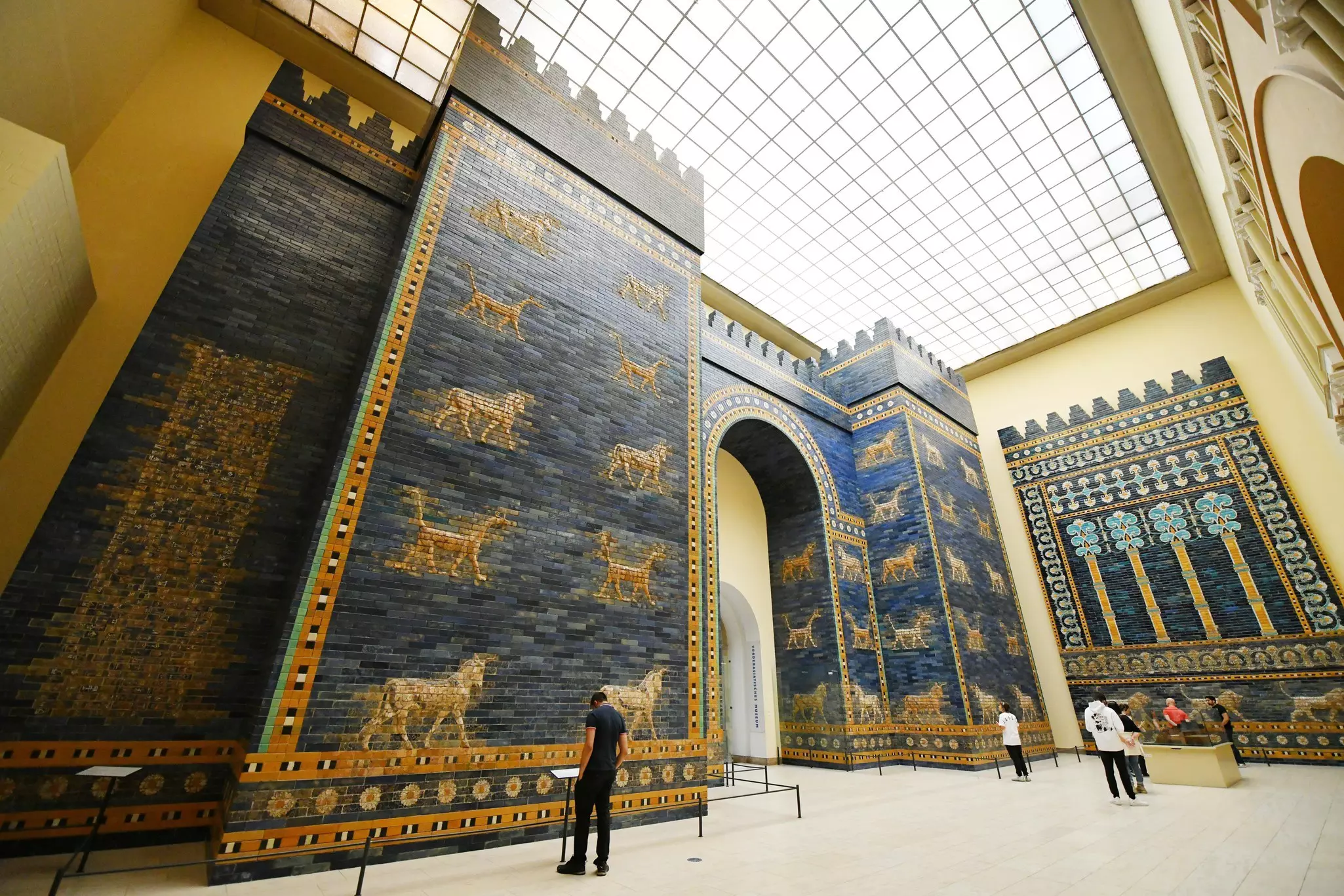 Visitors have until fall 2023 to see the iconic Ishtar Gate, before the Pergamonmuseum closes for a years-long renvation © Ren Pengfei / Xinhua via Getty Images