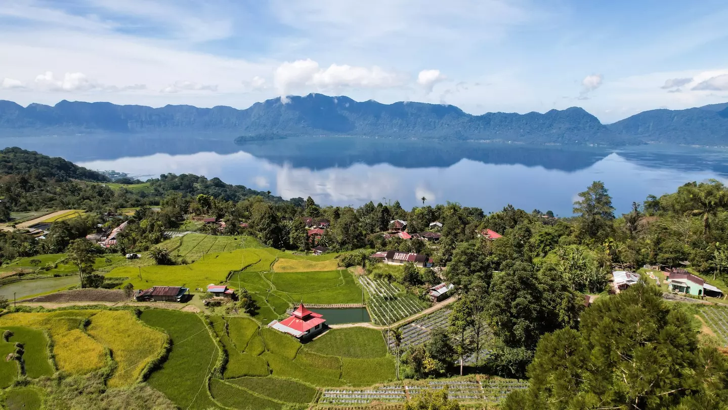 Lake Maninjau in West Sumatra, Indonesia. bangoland/Shutterstock