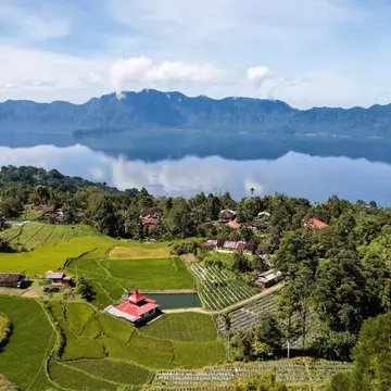 Lake Maninjau in West Sumatra, Indonesia. bangoland/Shutterstock