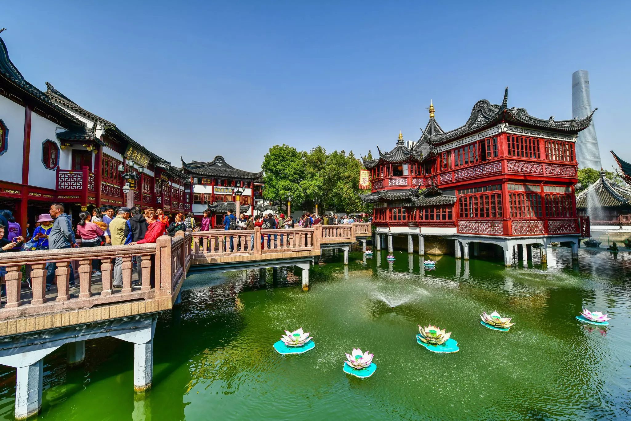Traditional Chinese architecture in the Yuyuan Gardens & Bazaar in Shanghai, China.