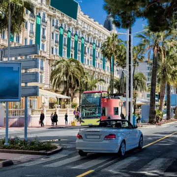 Promenade de la Croisette in Cannes, France. ArTono / Shutterstock