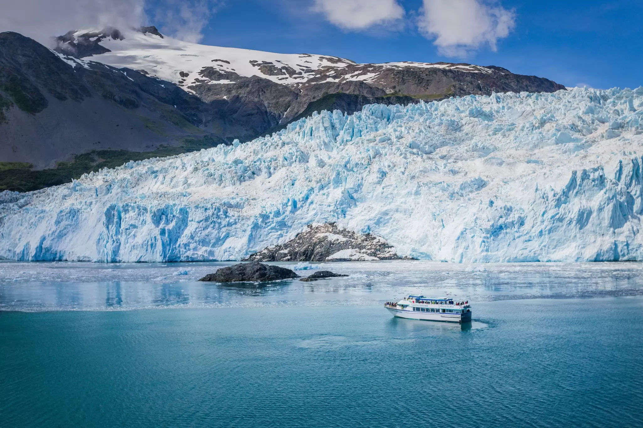 Kenai Fjords Coastal Explorer Glacier Tour Aerial Photography, License Type: media, Download Time: 2025-12-03T19:52:00.000Z, User: mvm_lonelyplanet, Editorial: false, purchase_order: 56530 - Guidebooks, job: Alaska 15, client: Global Publishing-WIP, other: Virginia Moreno