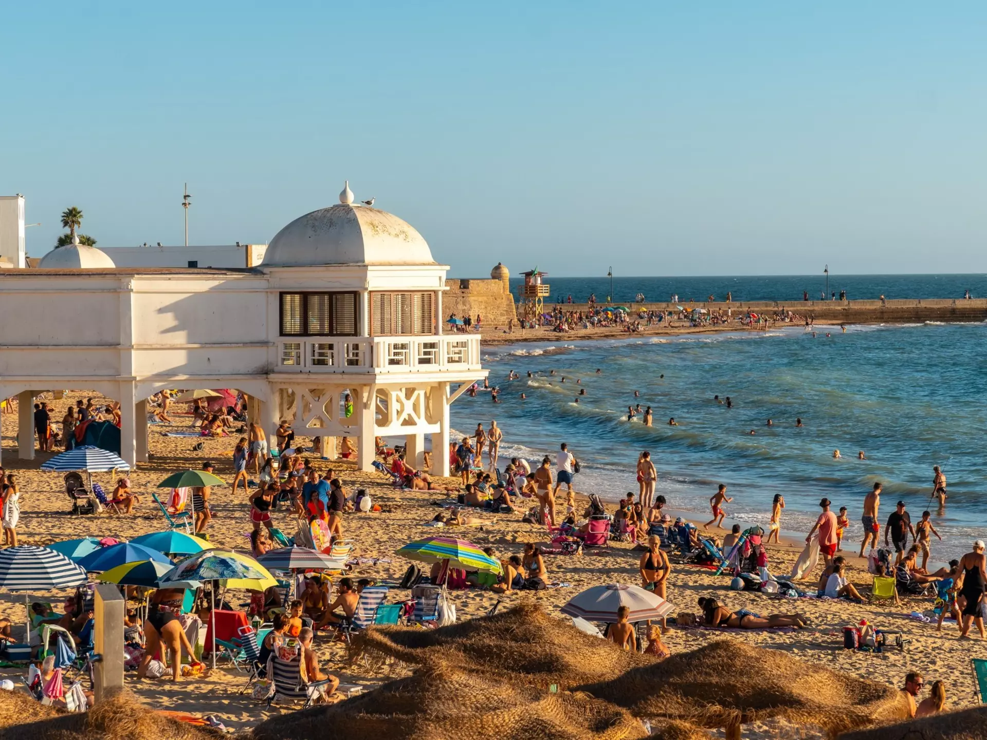 Playa de la Caleta urban beach in Cádiz. Unai Huizi Photography/Shutterstock