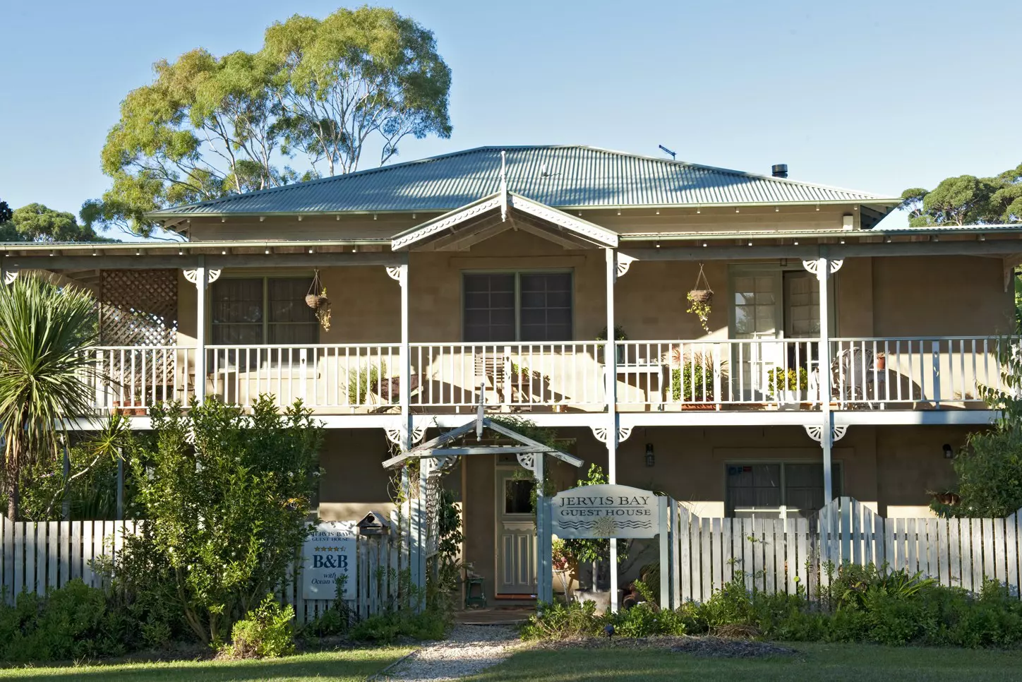 A historic guesthouse in Jervis Bay, Australia. 