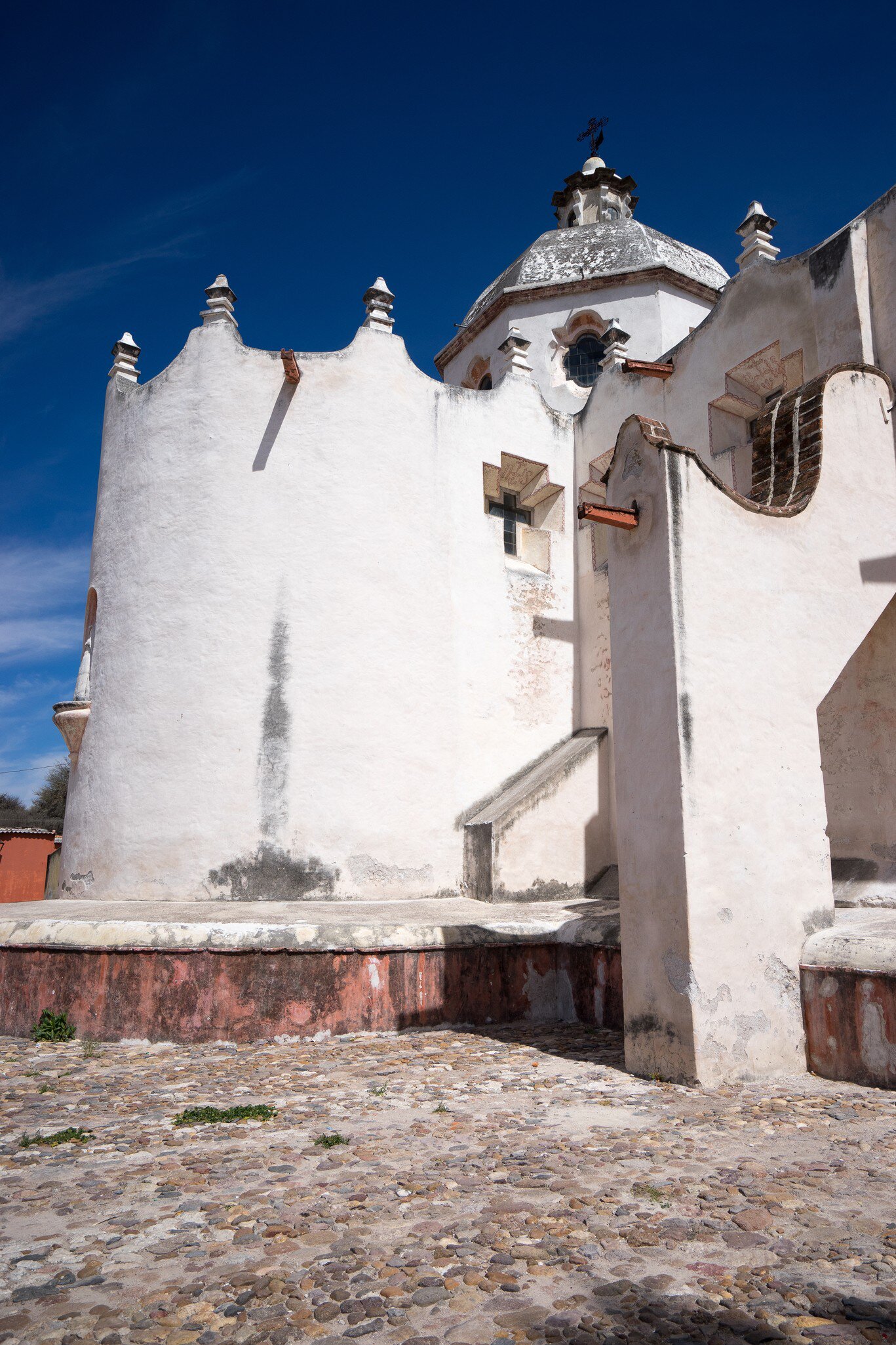 Exterior view of the Santuario de Jesús Nazareno de Atotonilco in San Miguel de Allende, Mexico.