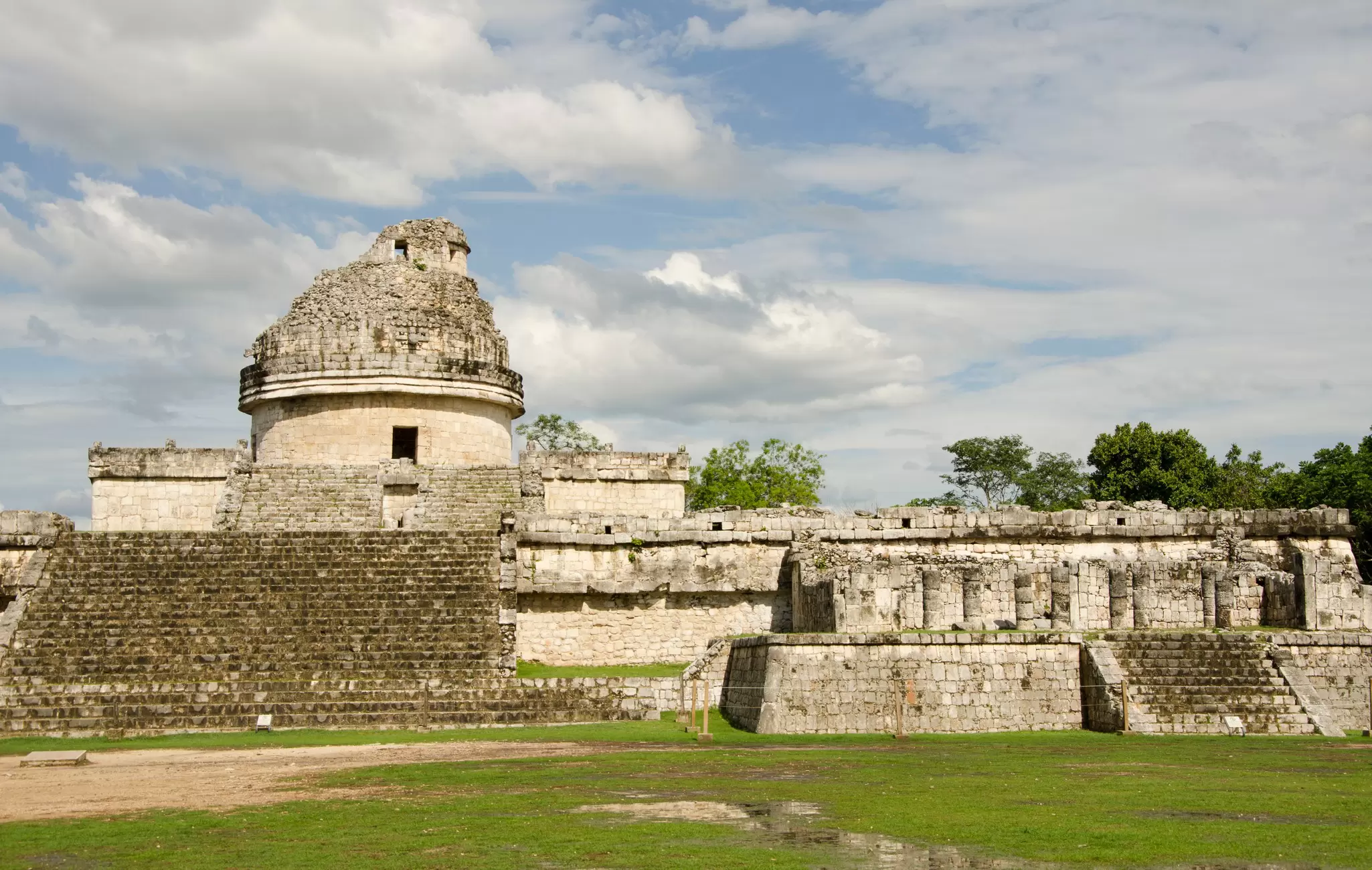 View of the ruins of El Caracol (the observatory) at Chichén Itzá in Mexico.