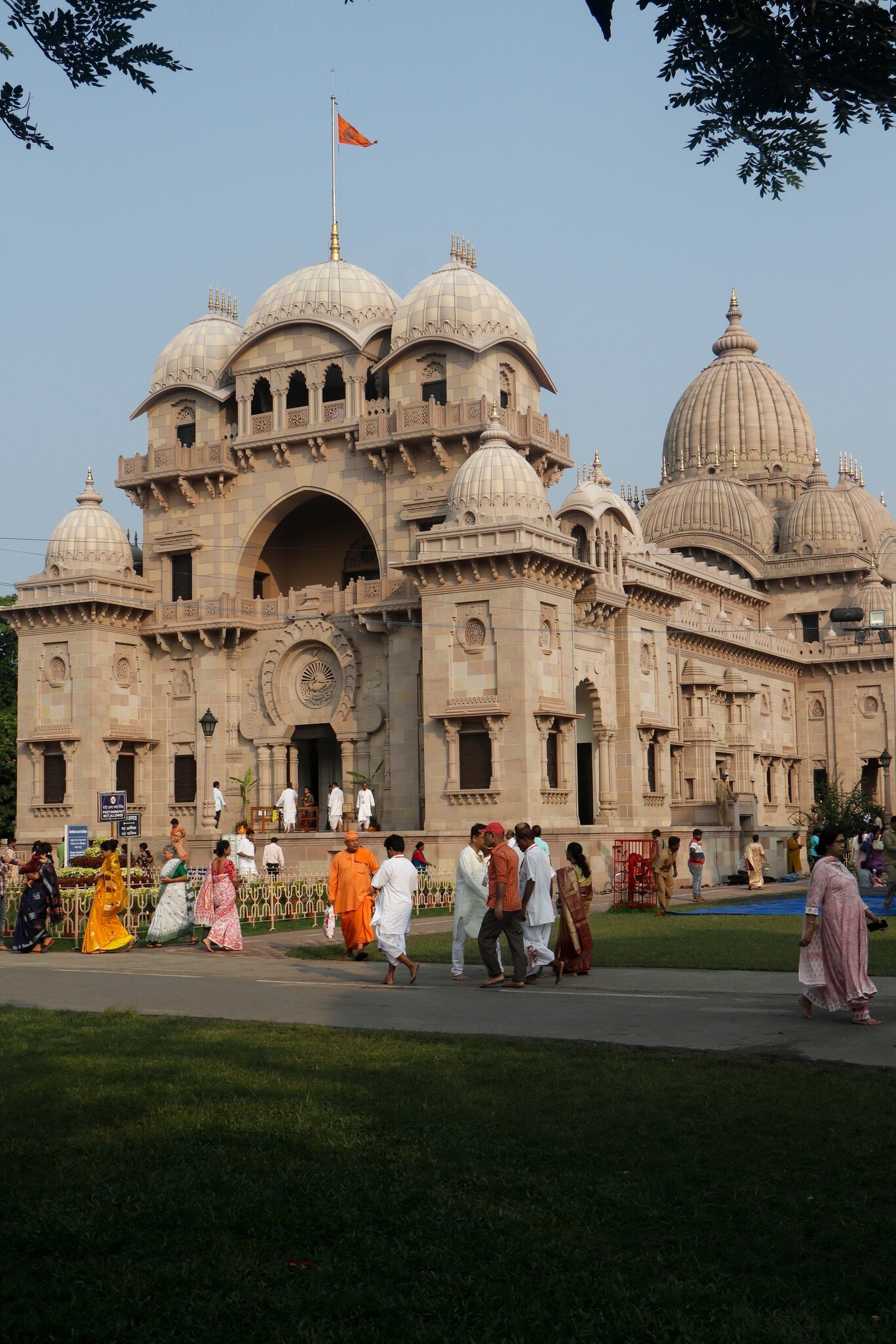  SriRamakrishna temple and gathering.of devotees in Belur Math, Howrah, Kolkata, West Bengal, India. 