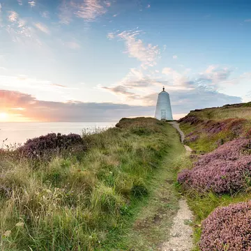 The pepperpot lighthouse on cliffs above Portreath harbour in Cornwall, License Type: media, Download Time: 2025-03-13T10:56:04.000Z, User: sashabrady26, Editorial: false, purchase_order: 65050 - Digital Destinations and Articles, job: Lonely Planet , client: Photo Haul, other: Sasha Brady