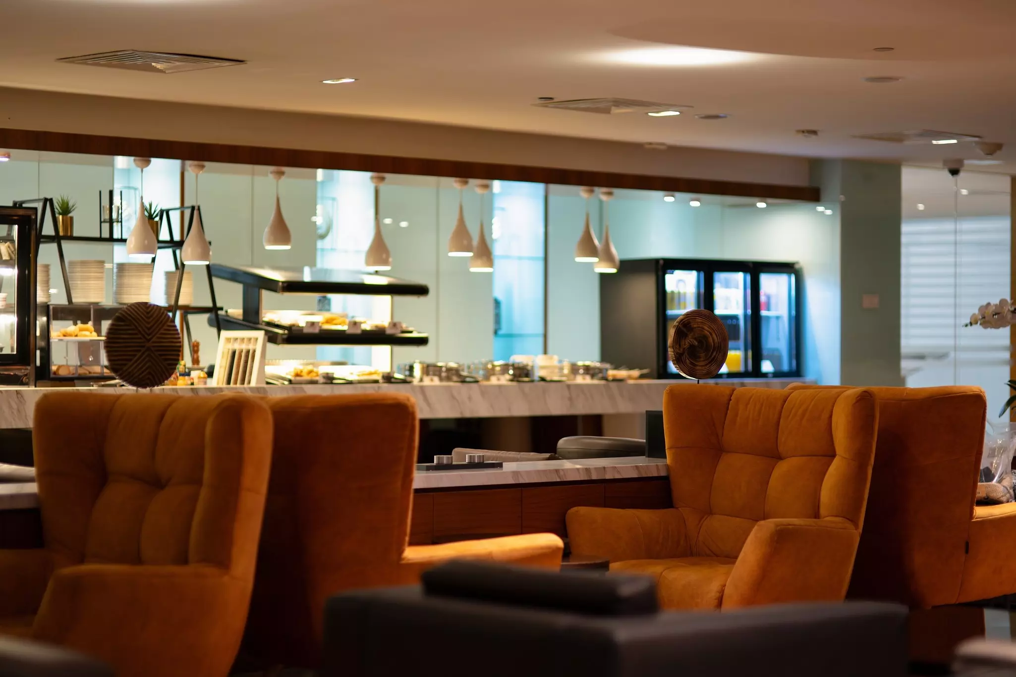 Sky Suite Airport Lounge in the Kuala Lumpur airport. Shutterstock / Sorbi