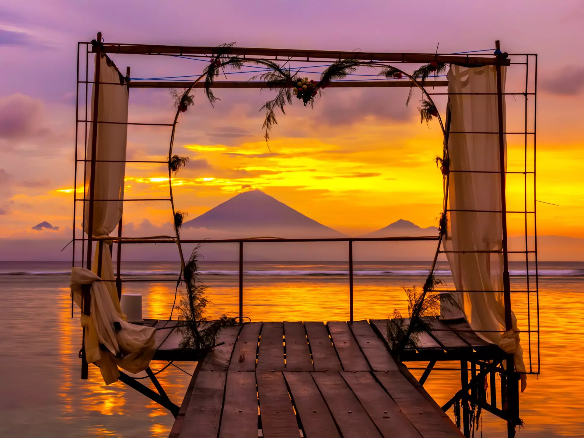 Canopy for romantic photo shoots, Gili Trawangan, Indonesia.