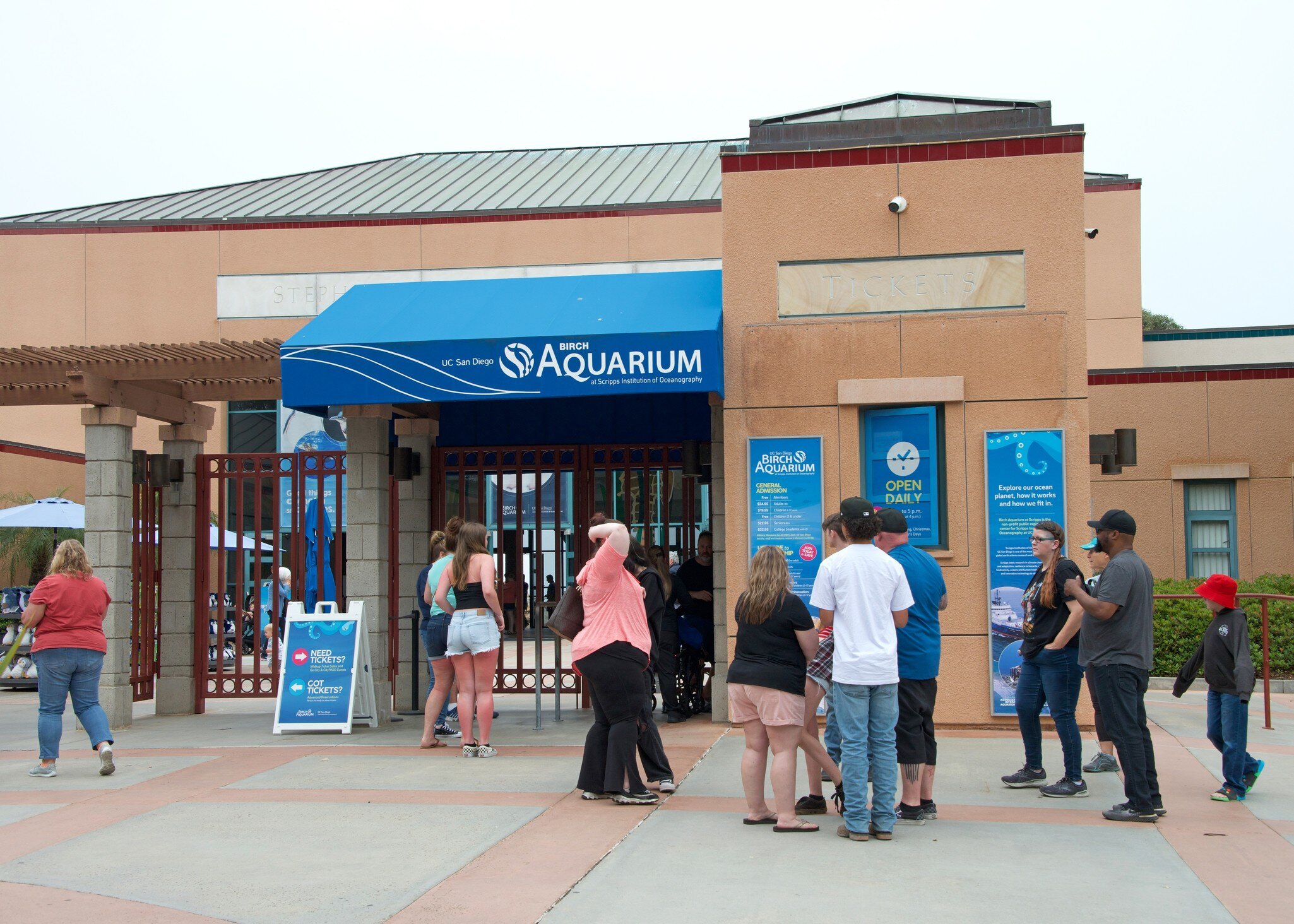 La Jolla, CA - June 17, 2023: Entrance ticket booth at Birch Aquarium, an aquarium and the public outreach center for Scripps Institution of Oceanography at the University of CA, San Diego., License Type: media, Download Time: 2026-08-09T13:43:27.000Z, User: LP_NZhan, Editorial: true, purchase_order: 65050 - Digital Destinations and Articles, job: App Content, client: Lonely Planet App, other: Nadine Zhan