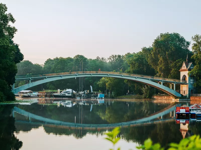 Abteibrücke connecting treptower park to Insel der Jugend in Berlin, Germany, License Type: media, Download Time: 2025-12-01T14:02:16.000Z, User: LP_KBaxter, Editorial: false, purchase_order: 65050 - Digital Destinations and Articles, job: lonely planet, client: The 5 best day trips from Berlin, other: Kathleen Baxter