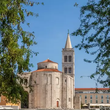 Roman Catholic Church of Saint Donatus from the Byzantine period in the historic center of an old town on the Mediterranean. Old round church made of white stone, Donatus of Zadar, Dalmatia, Croatia, License Type: media, Download Time: 2026-02-23T00:47:05.000Z, User: LP_YKhanna, Editorial: false, purchase_order: 65050 - Digital Destinations and Articles, job: LP, client: App Content, other: Yuvraj Khanna