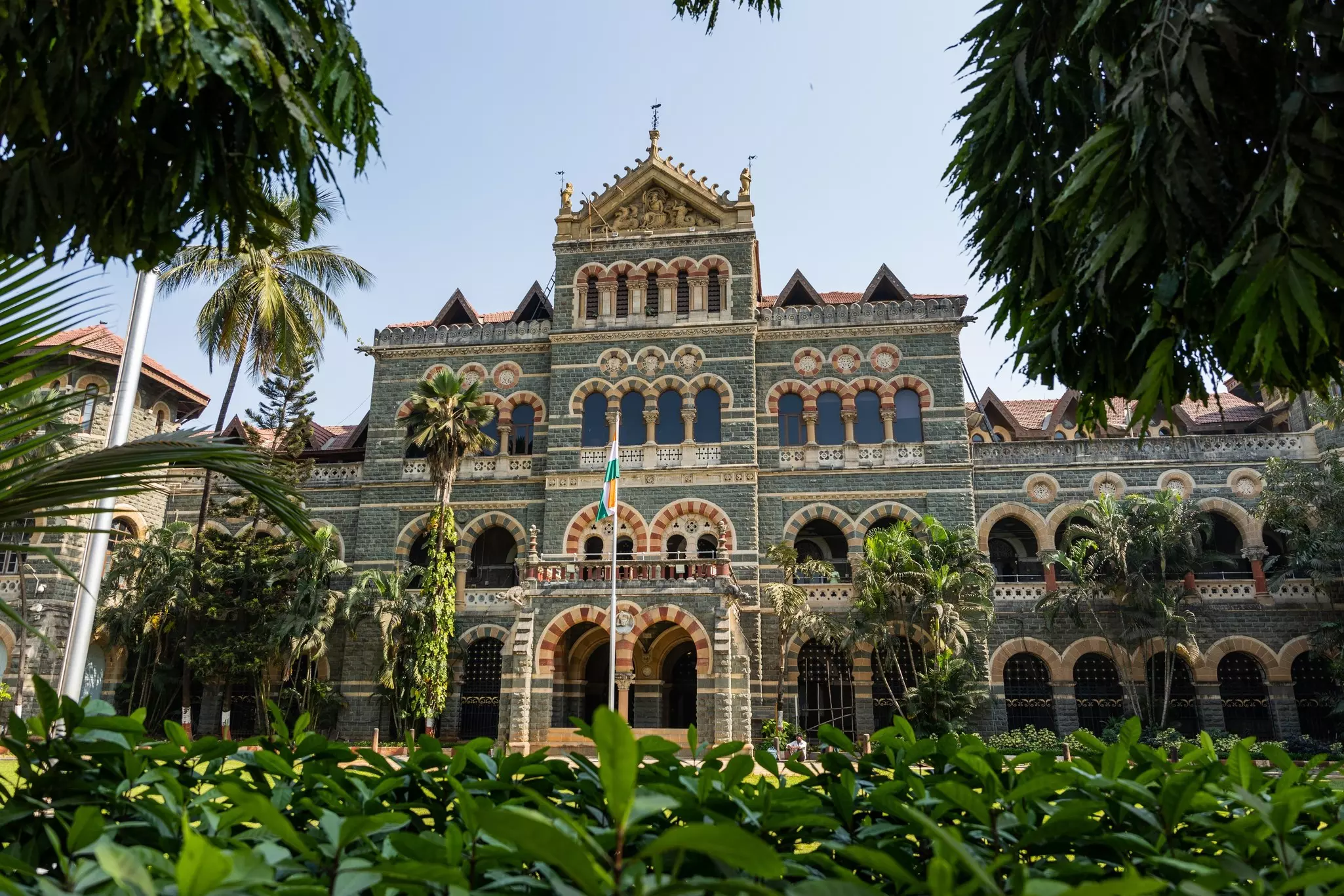Maharashtra Police Headquarters is a UNESCO World Heritage Site and vivid example of Mumbai’s singular blend of architectural styles in Colaba © lazyiz/Shutterstock