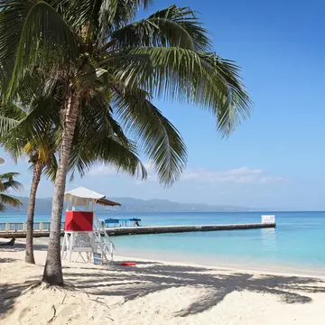 Doctors Cave Beach in Jamaica