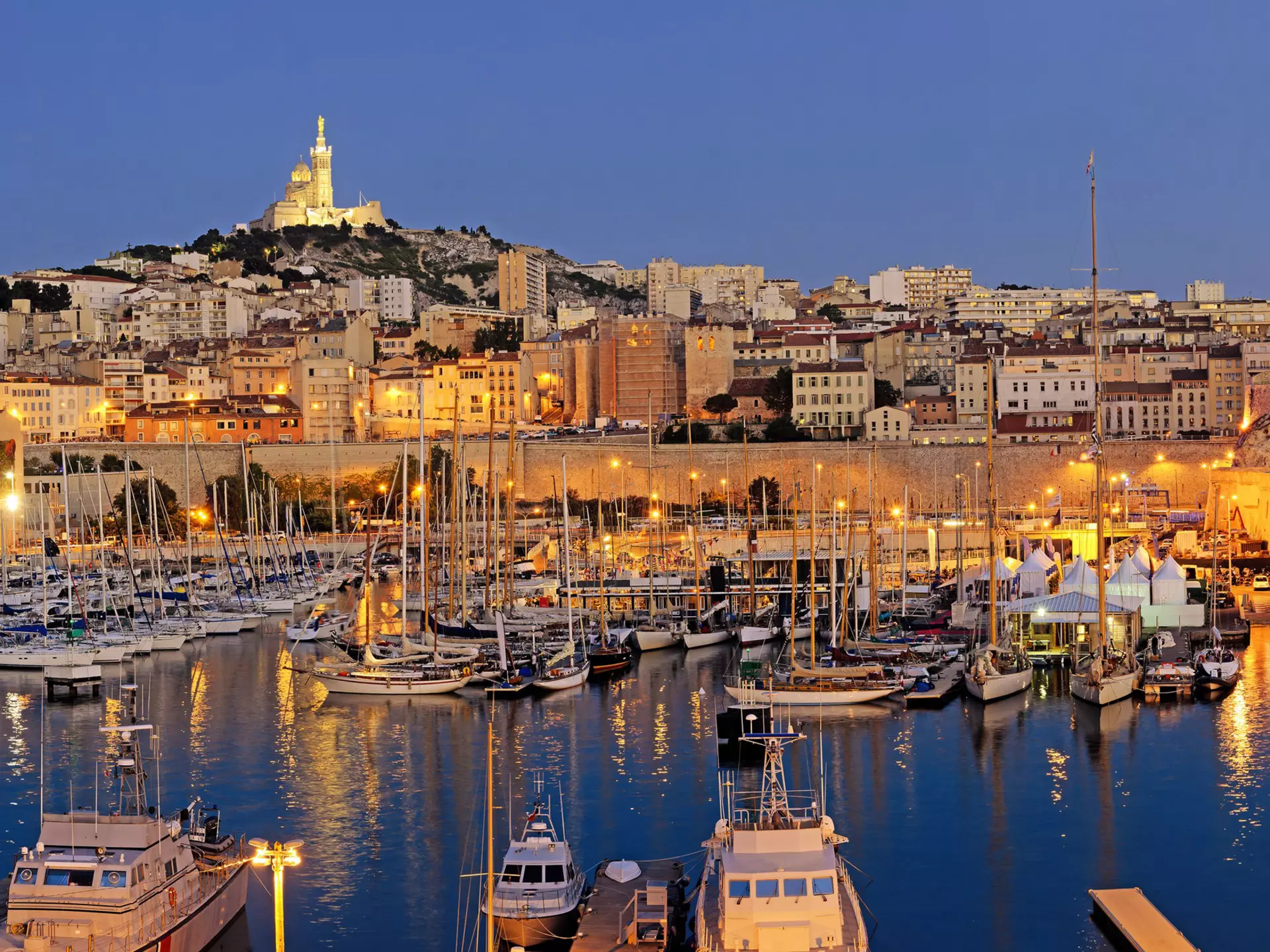 A local's guide on what to pack, how to stay safe, and whether its okay to pop ice in your wine in Marseille. Getty Images/Flickr RF