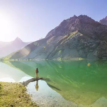 Discover the beauty of Iskanderkul lake in Tajikistan's Pamir-Alai mountain range by using our first-timer's guide to plan your trip.