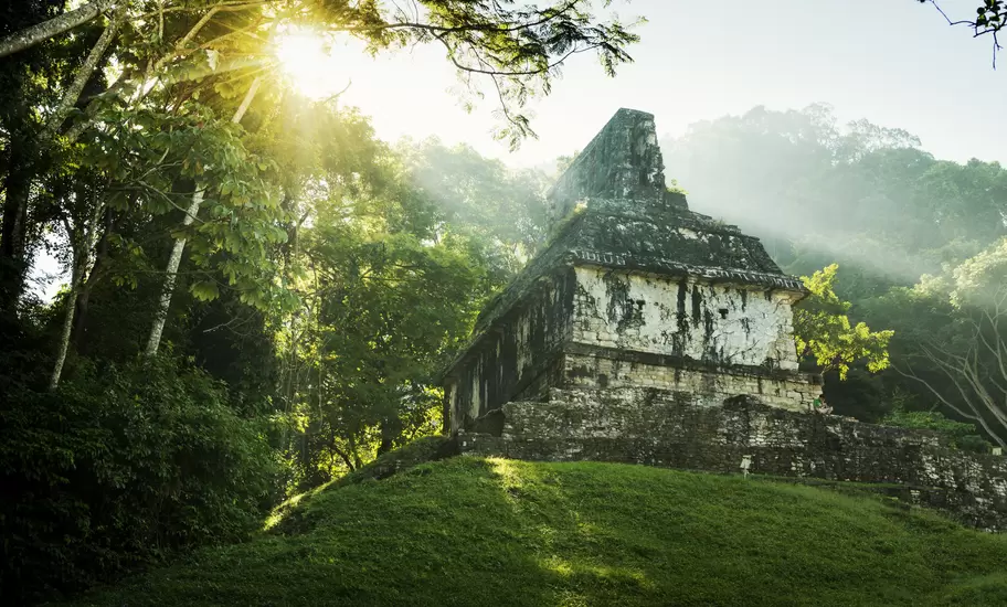 El Palacio Mayan ruin.