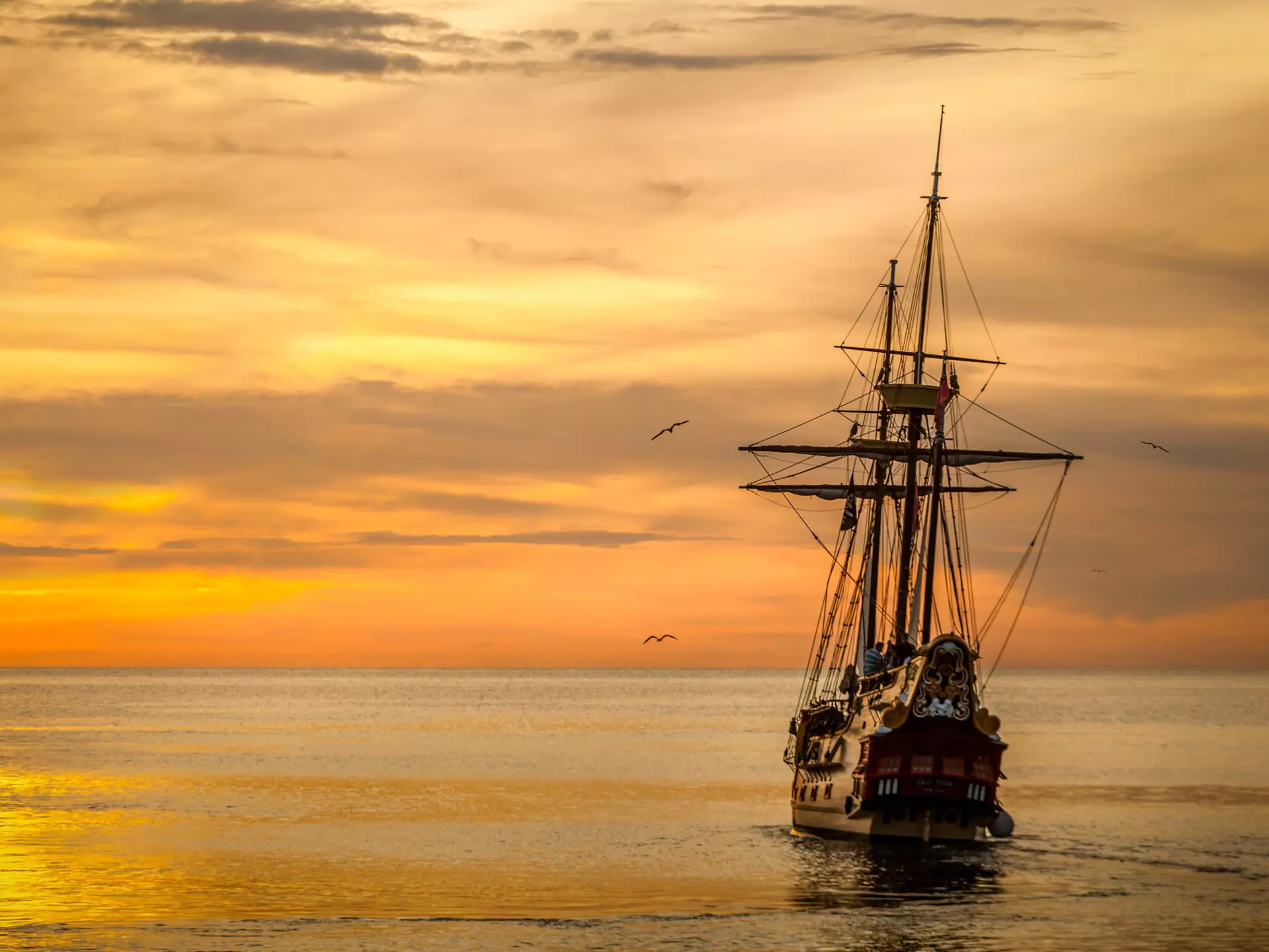Jolly Roger tall ship, Cayman Islands
Cayman islands, Jolly Roger, pirate ship, seascape, sunset, sea tours, ocean vessel, boat, horizon, ocean, water, orange, cloudy, caribbean, tropical