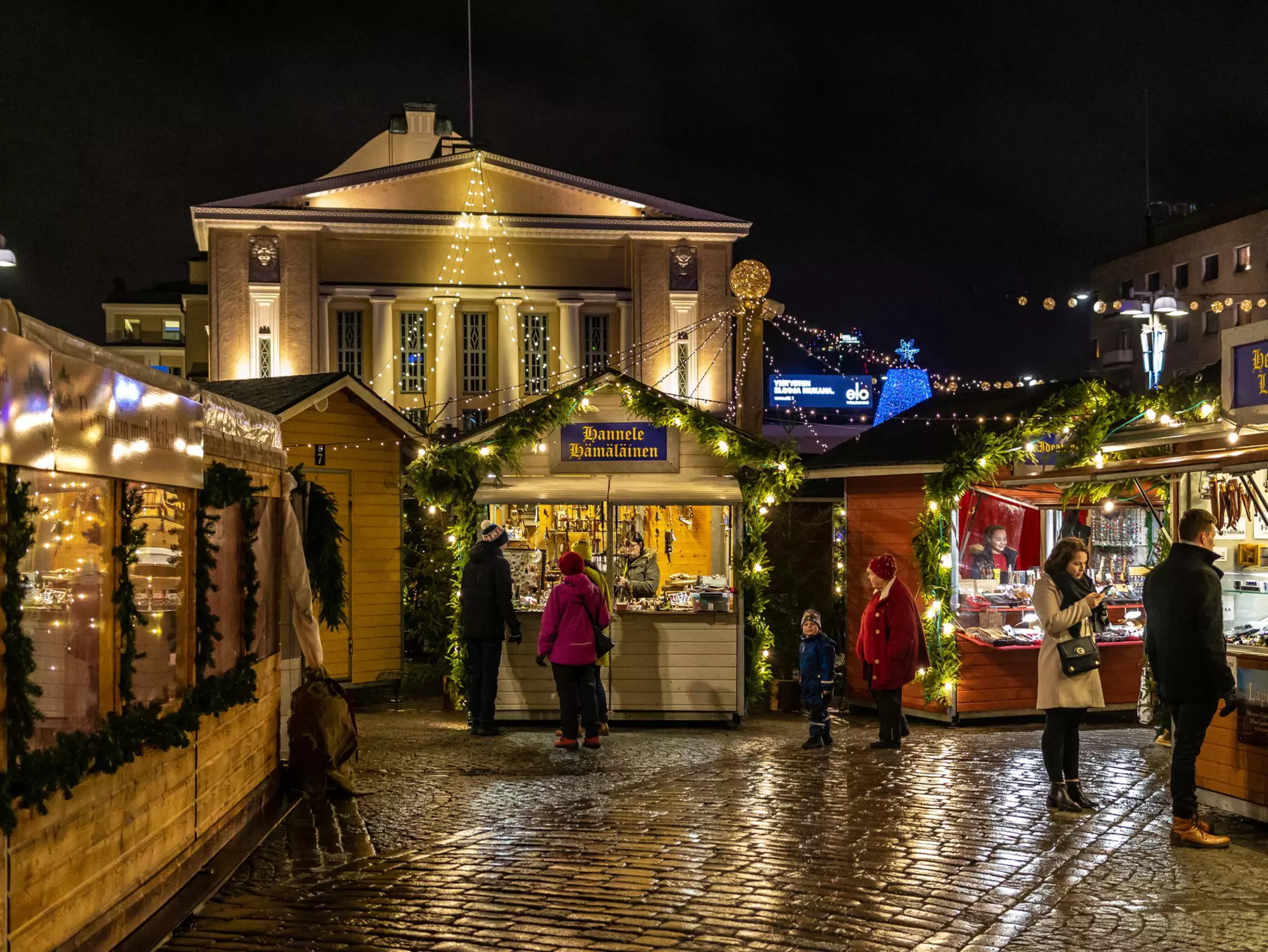 Christmas market in Tampere. Tampere Photography/Shutterstock