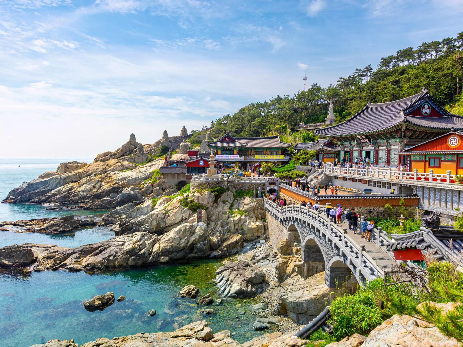 Haedong Yonggungsa in Busan. Sean Hsu/Shutterstock.