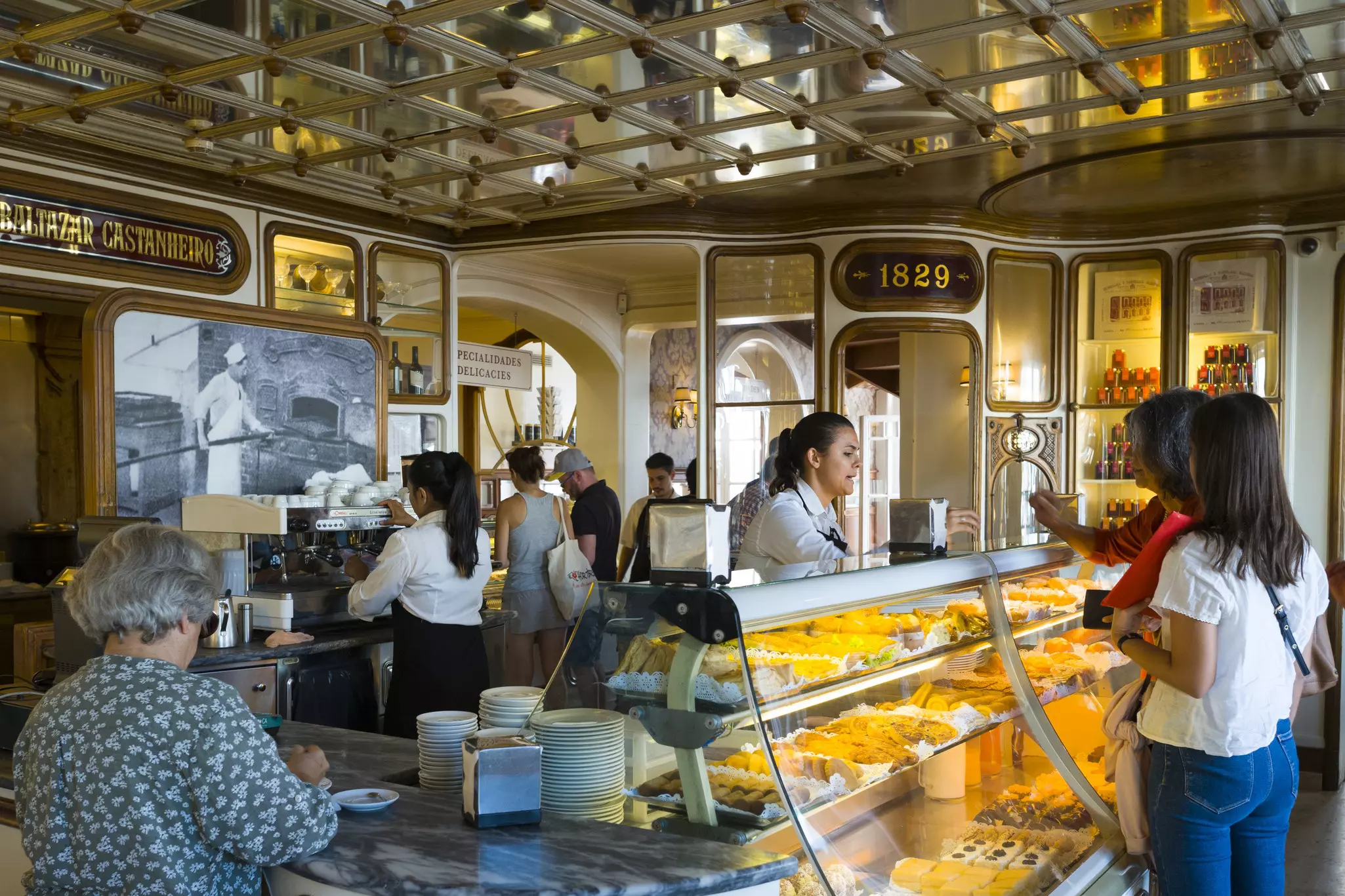 A pit stop in Confeitaria Nacional for pastries ©  Tim Graham / Getty Images