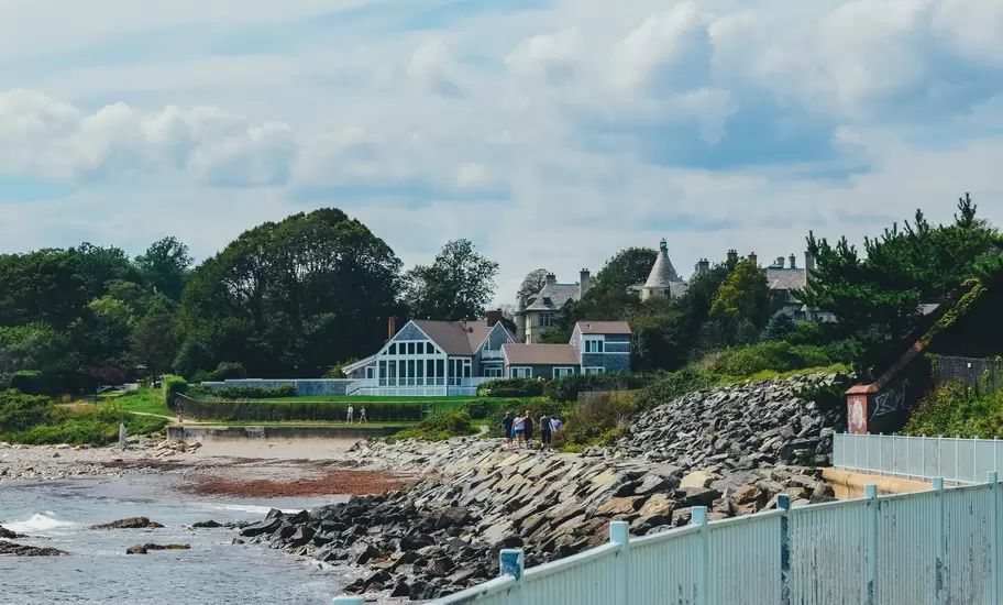 cliff walk in Newport Rhode Island.
