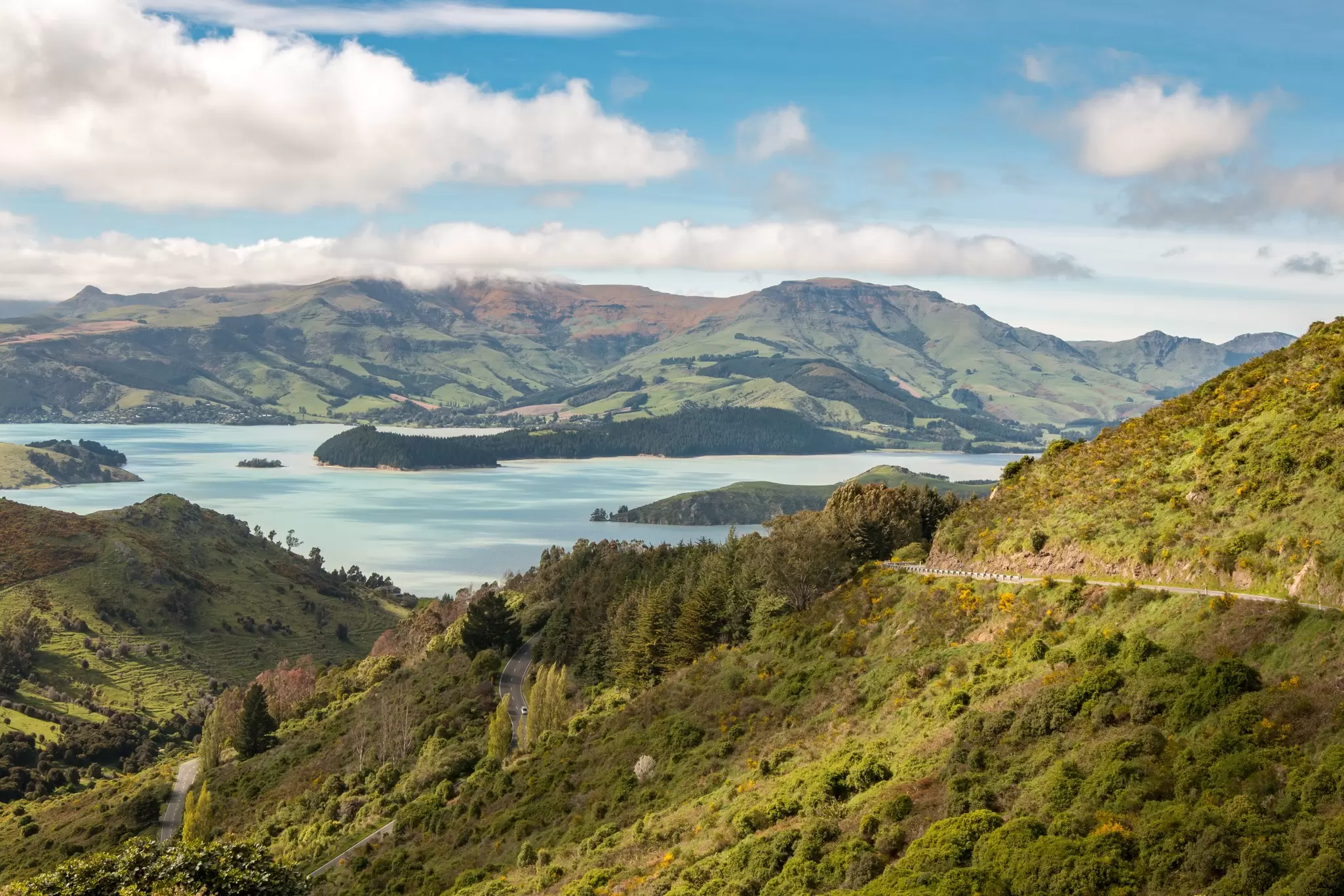 Mountain views in Christchurch, New Zealand. Kira Volkov/Shutterstock