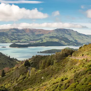 Mountain views in Christchurch, New Zealand. Kira Volkov/Shutterstock