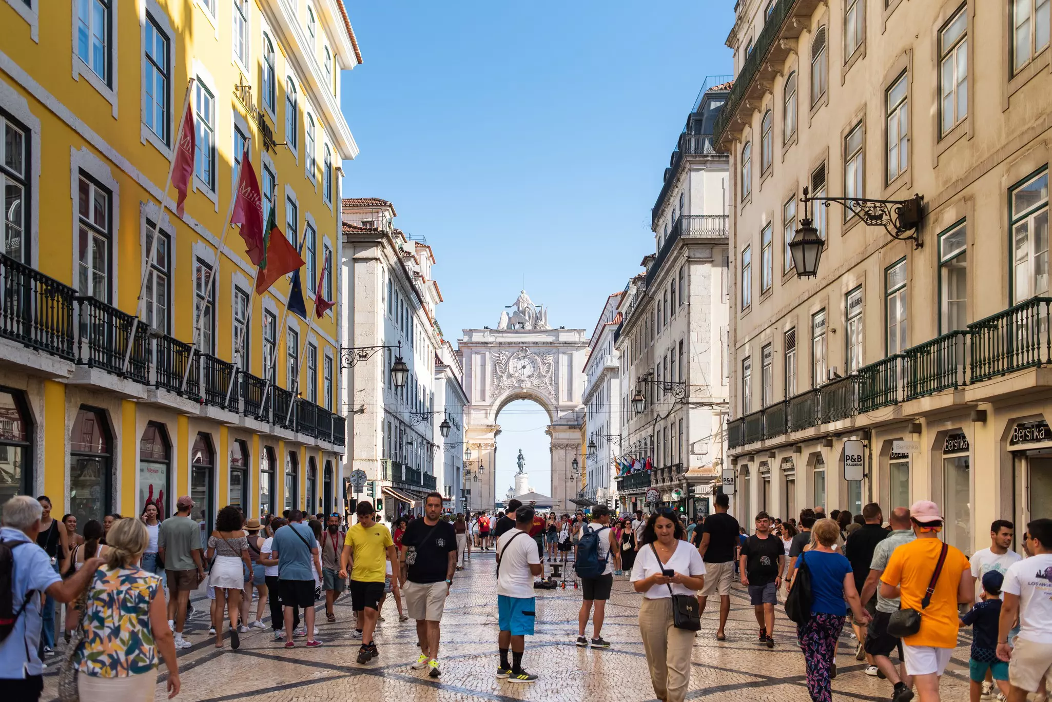 A busy street in the Baixa neighborhood of Lisbon