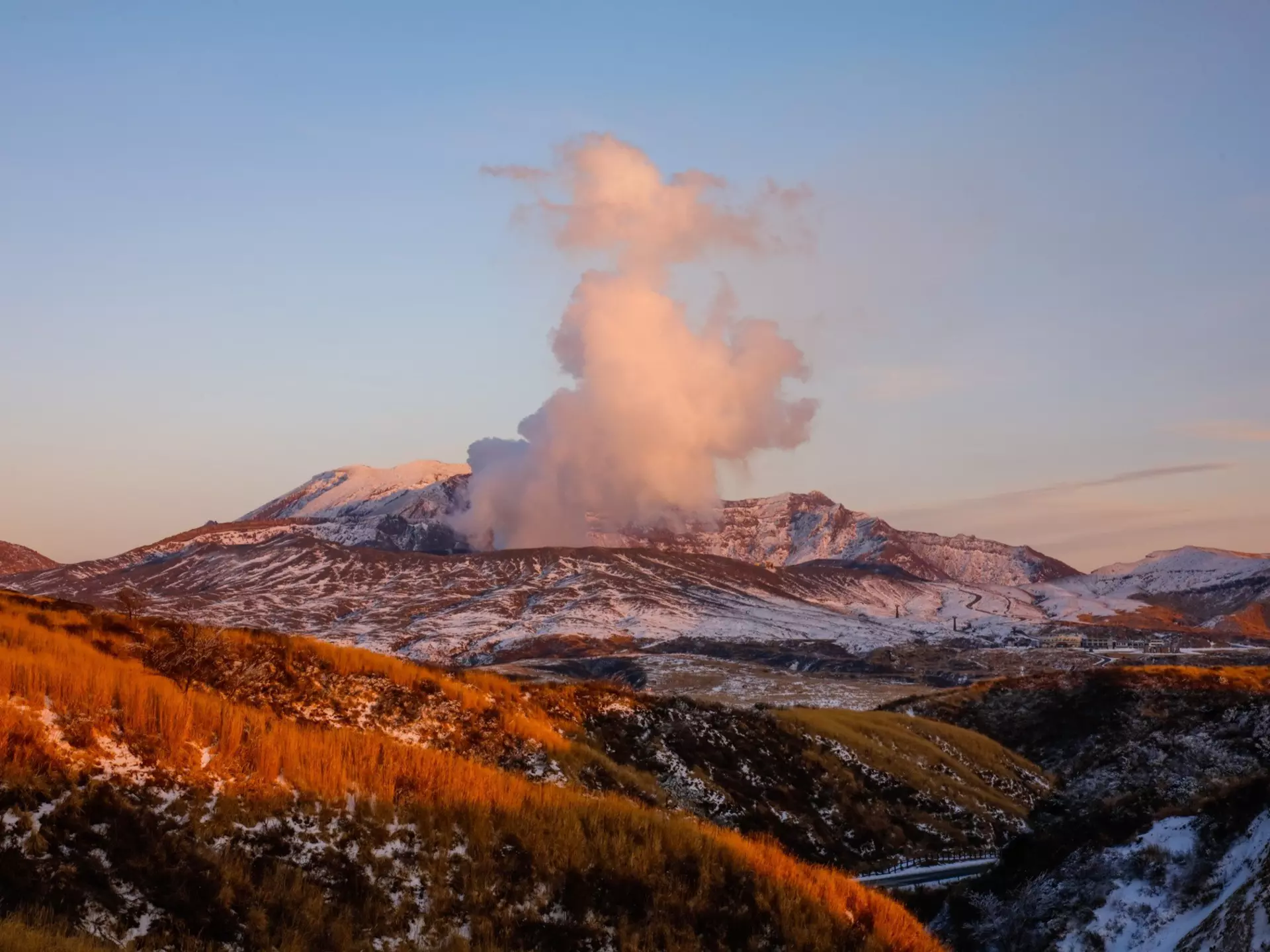 Active volcano at Kyushu island
668483644