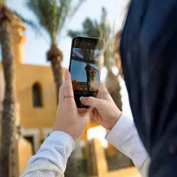 Tecno Partnerships V1
Photographer Cynthia Hofmann in Jeddah, Saudi Arabia. 
Cynthia Hofmann for Lonely Planet