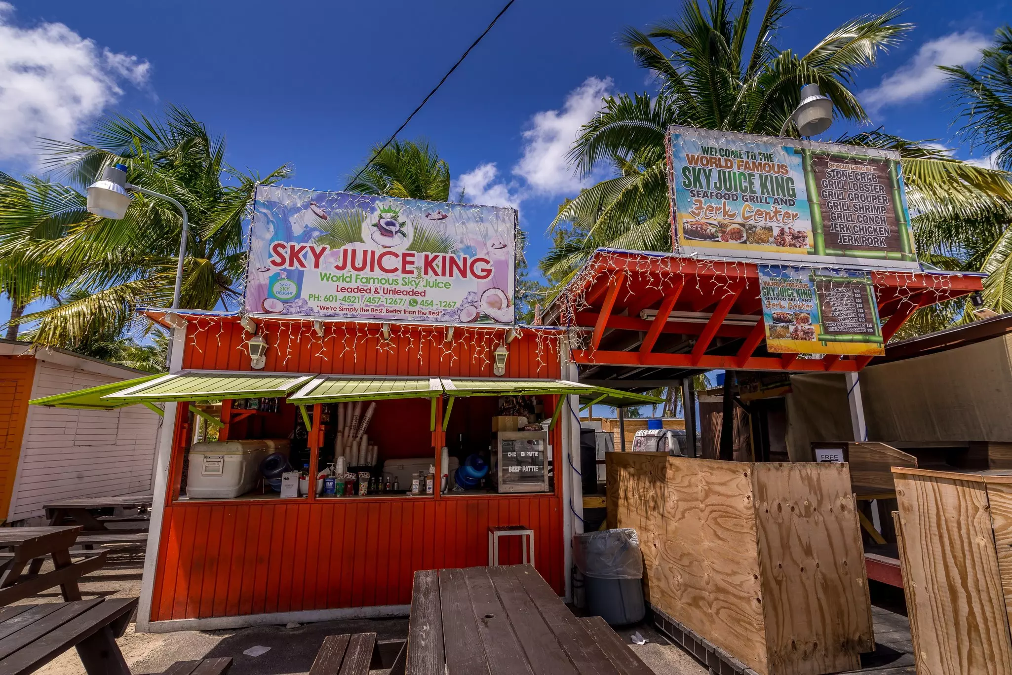 Nowhere in the Bahamas slings more sky juice in a more celebratory setting than Nassau’s nightly Fish Fry on Arawak Cay © Shutterstock / Paulharding00