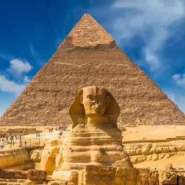 Many major sights, including the Pyramids of Giza, offer significant discounts for students © Anton Belo / Shutterstock