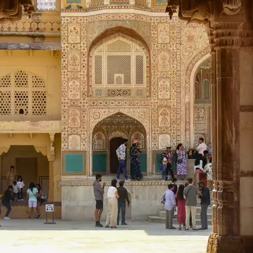 Explore the history, cultures and flavors of Jaipur and landmarks like Amber Fort (pictured) with this guide © Akanksha Singh