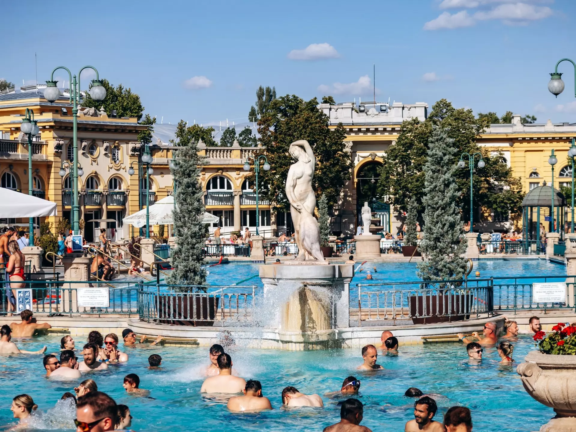 Széchenyi Baths, Budapest. Andrei Antipov/Shutterstock