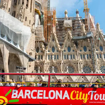 Double-decker-bus-barcelona-shutterstock-404127943-rfe.jpeg