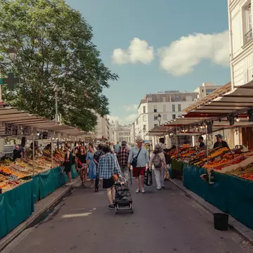 Marché d'Aligre. Amir Hamja for Lonely Planet
