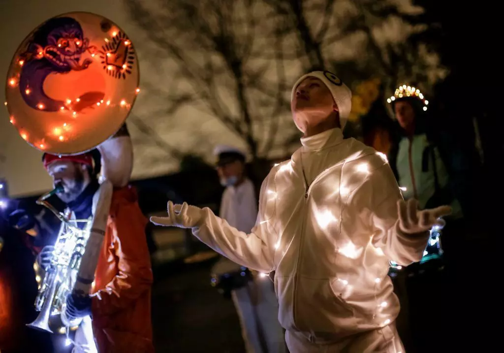 People take part in a lantern festival to welcome the winter solstice in Vancouver, Canada.