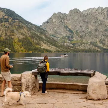 Visitors at Jenny Lake in Grand Teton National Park, Wyoming, USA.