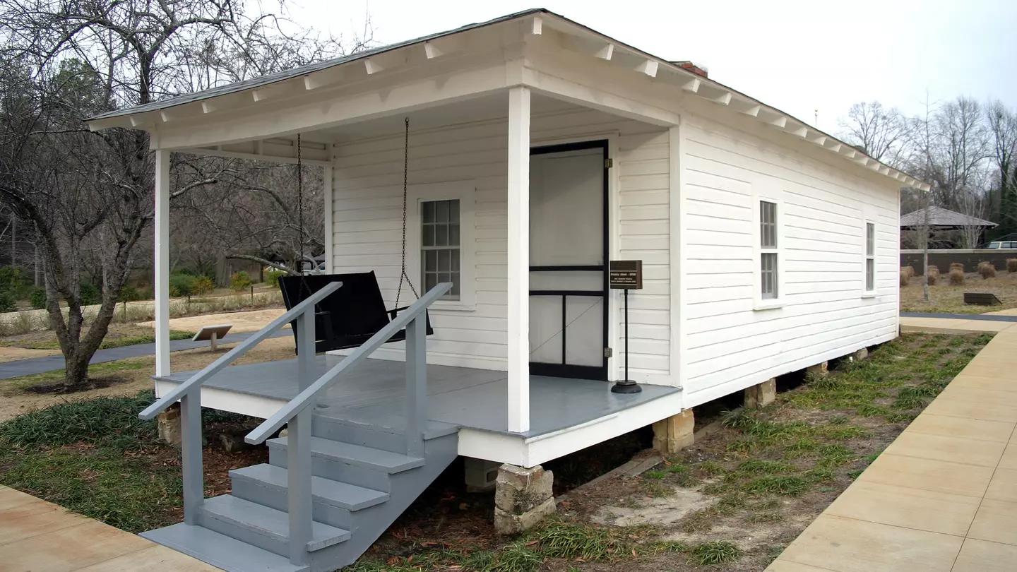 Exterior of the Elvis Presley Birthplace in Tupelo, Mississippi