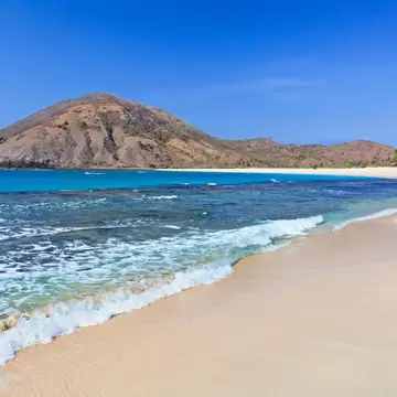 Desert white sand beach of Pantai Mawun in Lombok.