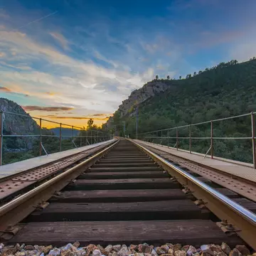 Railway road with mountains in background at sunset, Portugal
Brigde, Canon, Railroad, Railway, portugal, train, pedroquintela, CanonGetaway