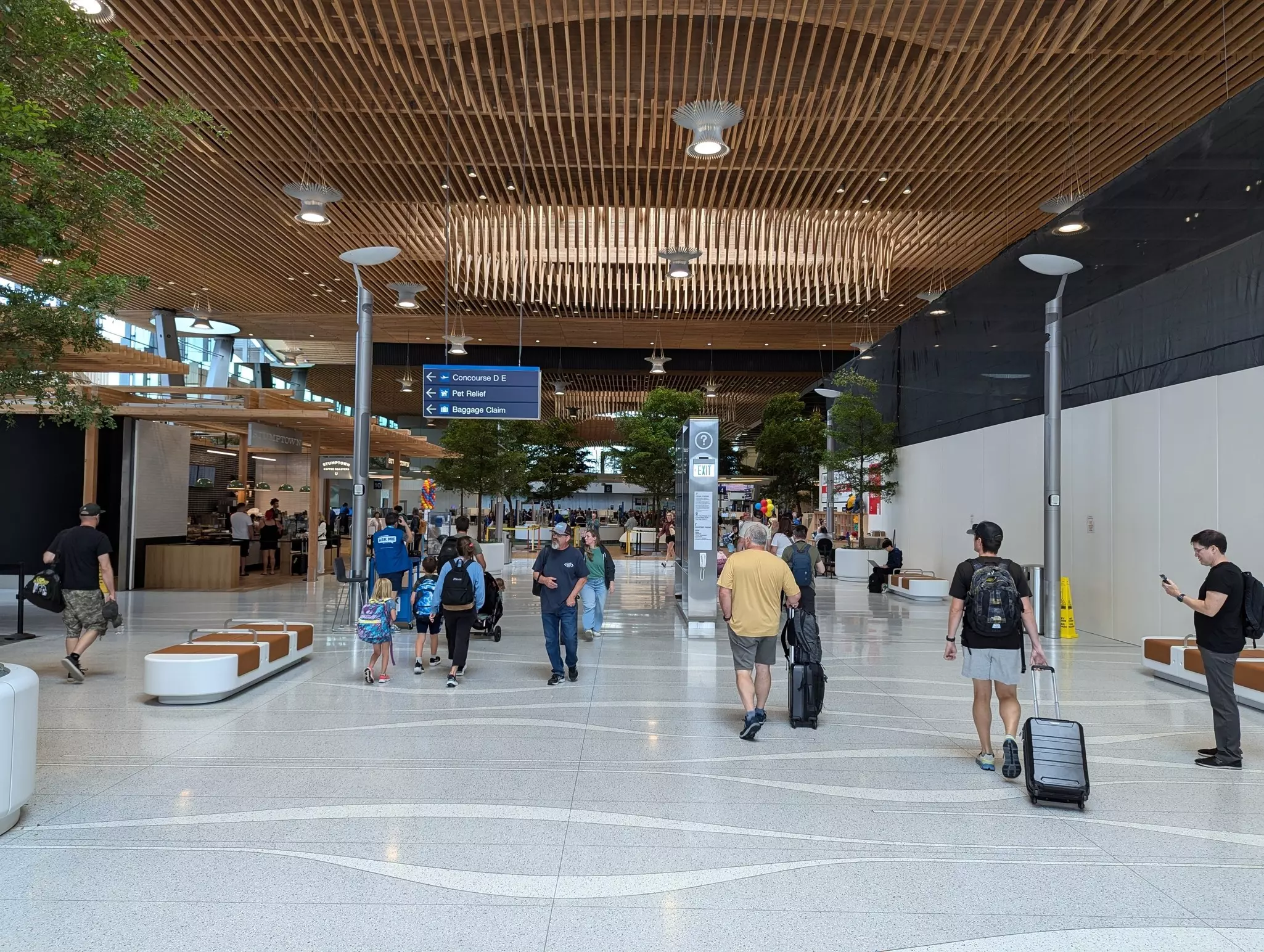 PORTLAND, USA - August 14, 2024: Portland Airport interior, Concourse. Arrivals area. Arrivals gate., License Type: media, Download Time: 2026-08-11T17:50:53.000Z, User: adouglaslott59, Editorial: true, purchase_order: 65050 - Digital Destinations and Articles, job: online editorial, client: update: cute tiny airports, other: Ann Douglas Lott