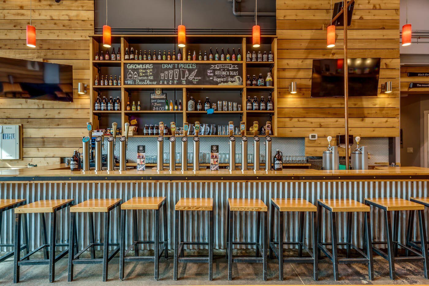 Whistler, BC; Mar. 28, 2018: Whistler Brewing Company at Function Junction. Photo: Joern Rohde/joernrohde.com